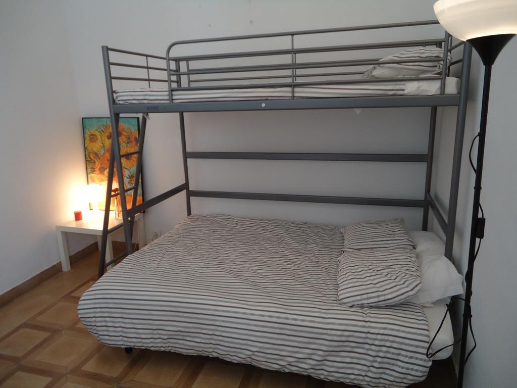 Martinez Montanes Guest house *
